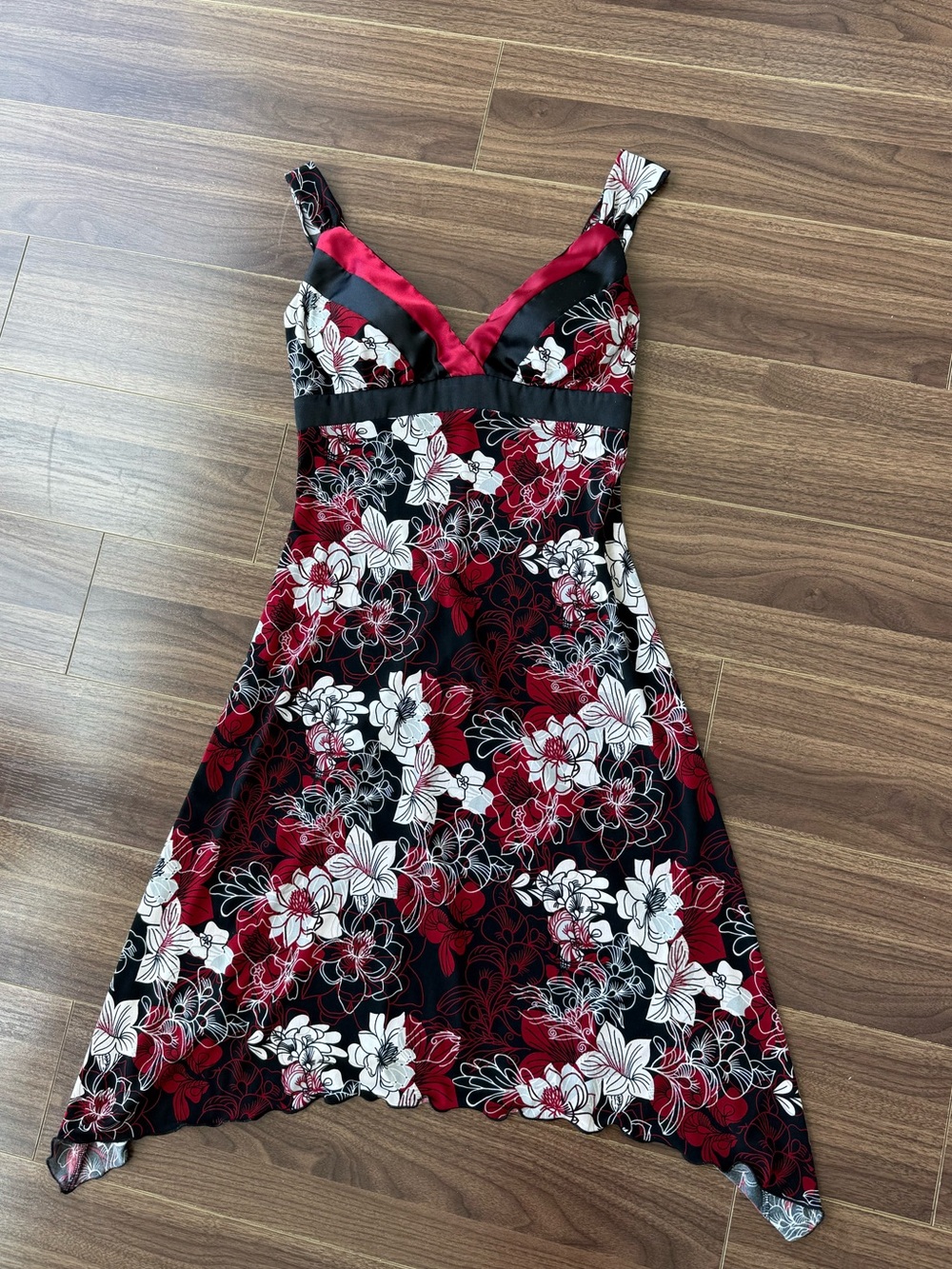 A. Byer Vintage made in USA  Black White Floral V-Neck Dress
